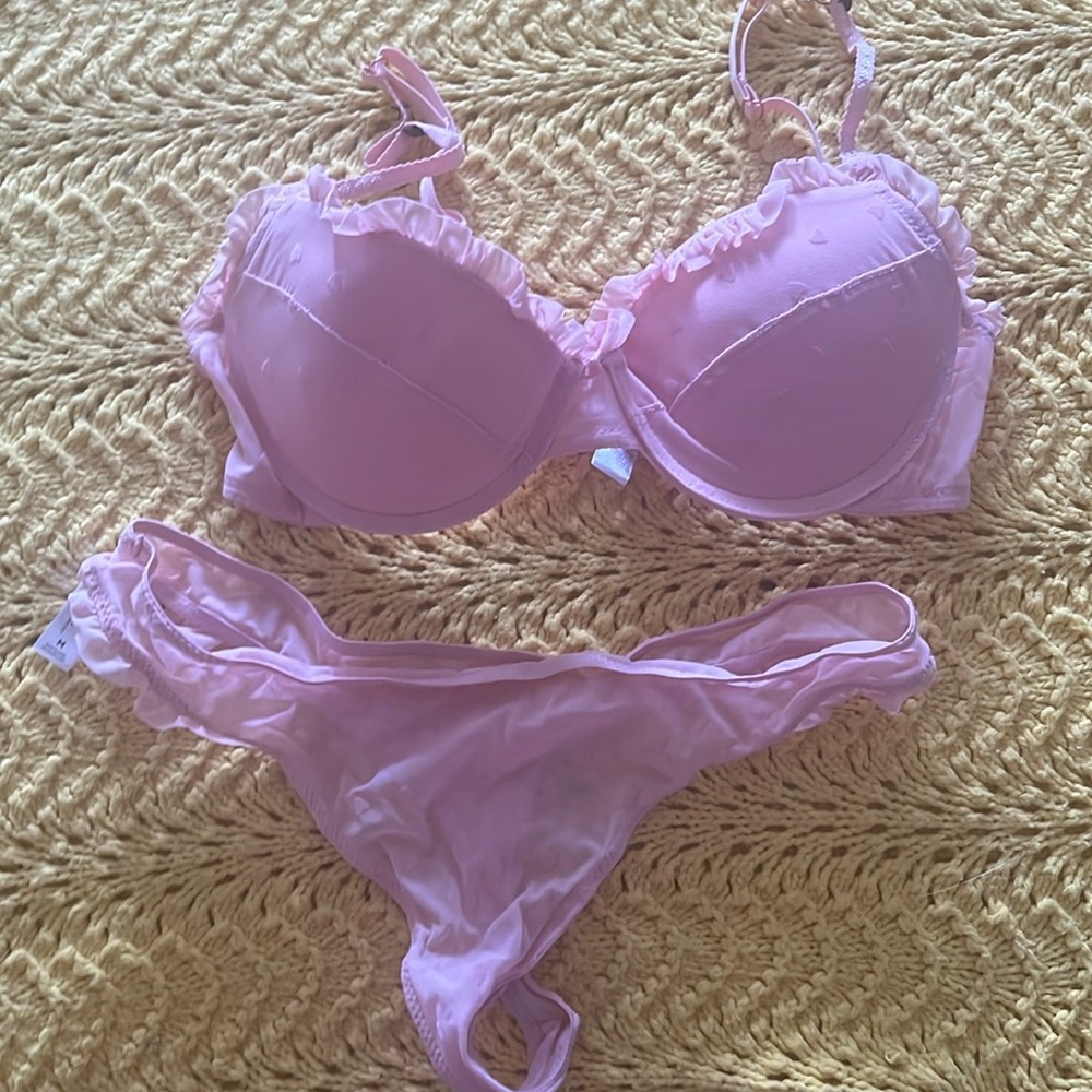 Valentines 💘 day bra & thong set M
